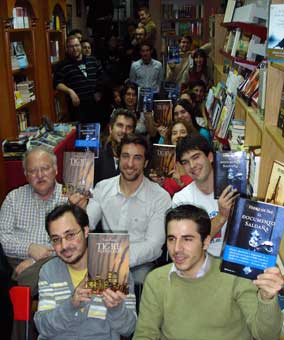 En primera fila Rubén y Lorenzo, lectores de excepción. De pie, el gran -literalmente- David Panadero.