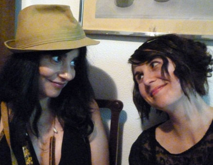 Isabel y Marta, partners in party house. By Fénix 2011, copyright.