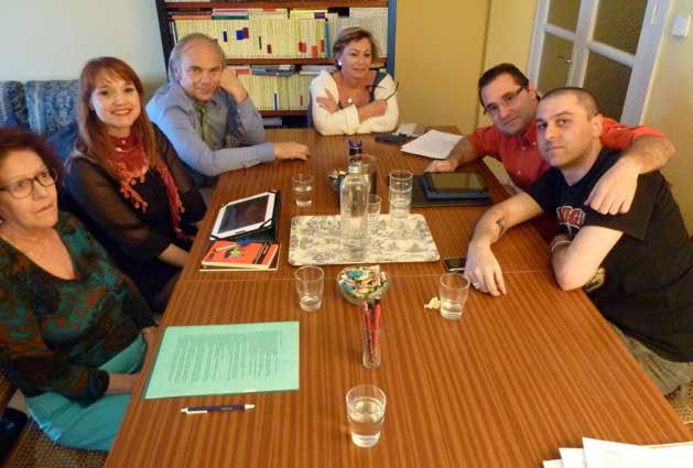 Inma de Castro, Virginia Castro, José de la Sota, Mar Cassinello, Germán Zamorano, Antonio Pacios. Escritores del grupo literario capitaneado por Javier Puebla.